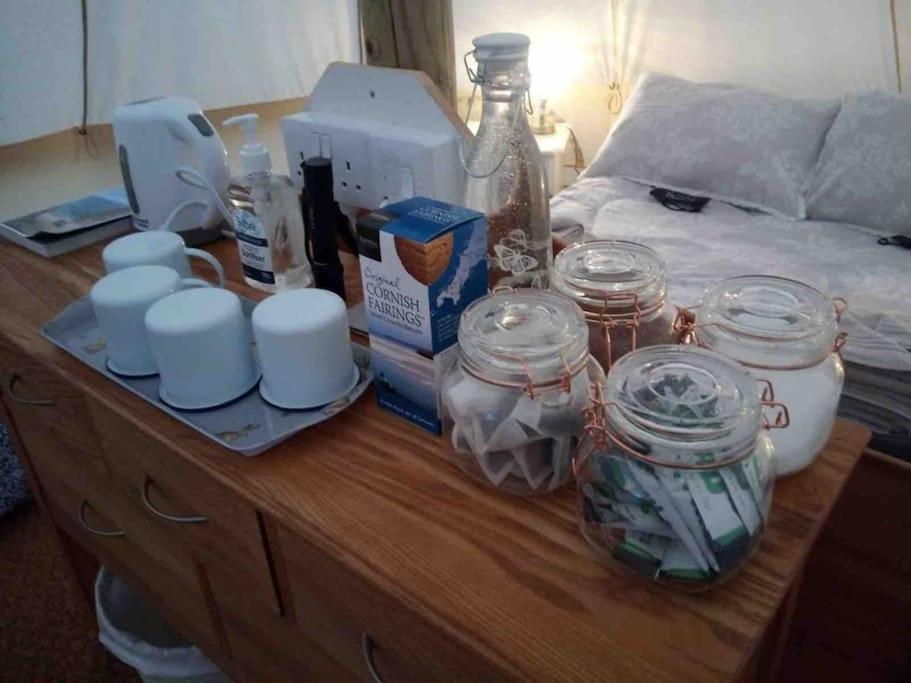 Cox Hill Glamping Badger Hotel Truro Buitenkant foto