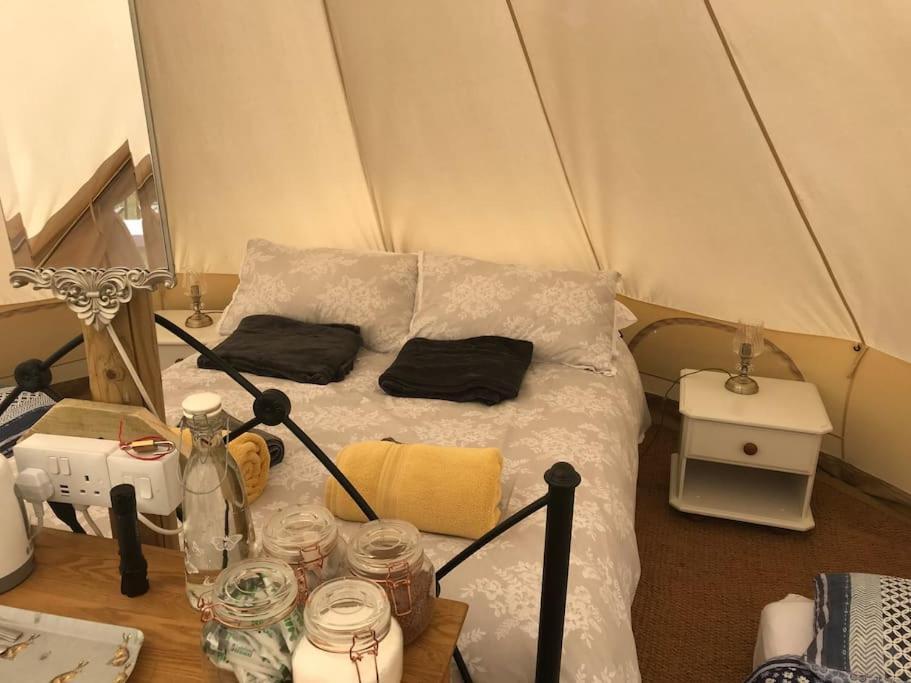 Cox Hill Glamping Badger Hotel Truro Buitenkant foto